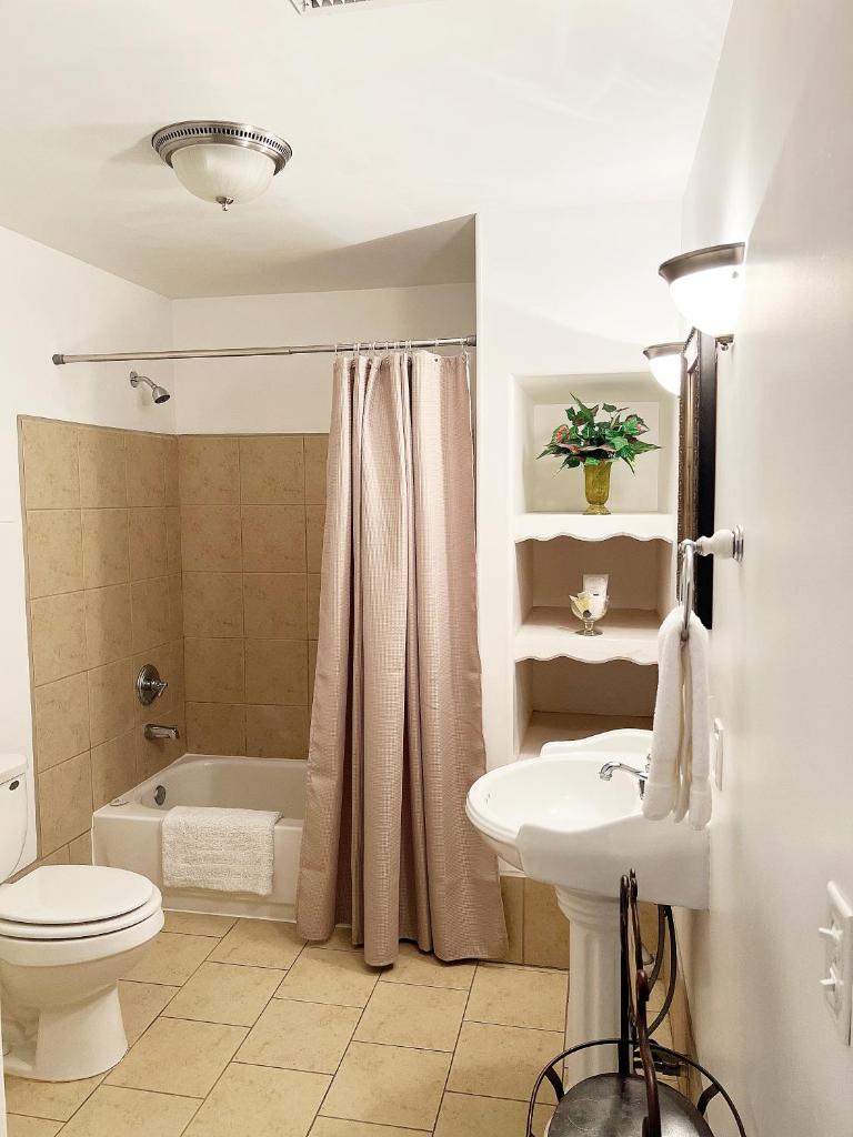 Eagles Nest Inn photo 4
