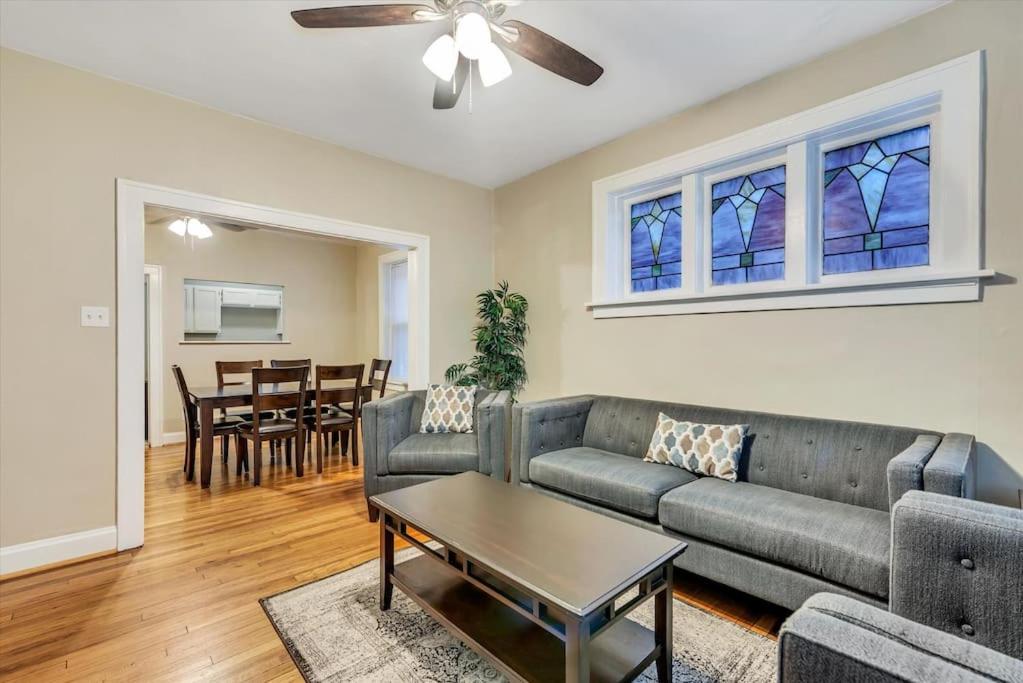 Tower Grove Getaway sleeps 8 photo 1