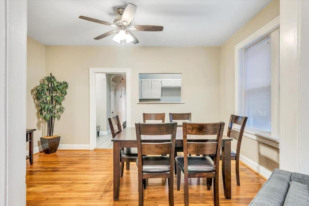 Tower Grove Getaway sleeps 8 photo 3