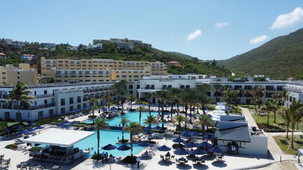 Suite with private beach photo 4