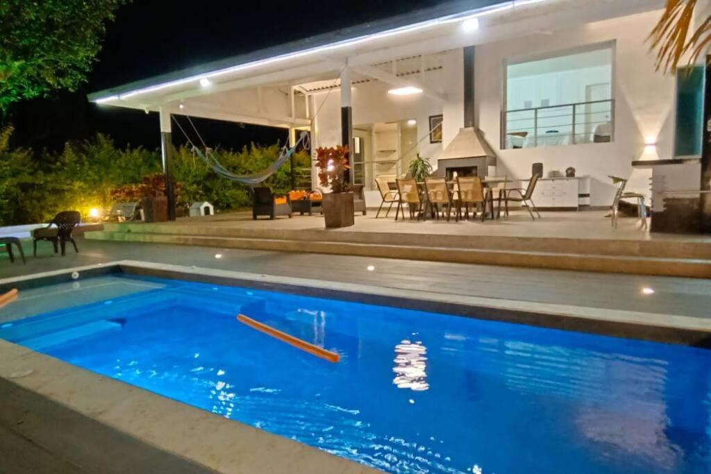 Hermosa casa campestre a 1 hora de Bogotá - Tena
