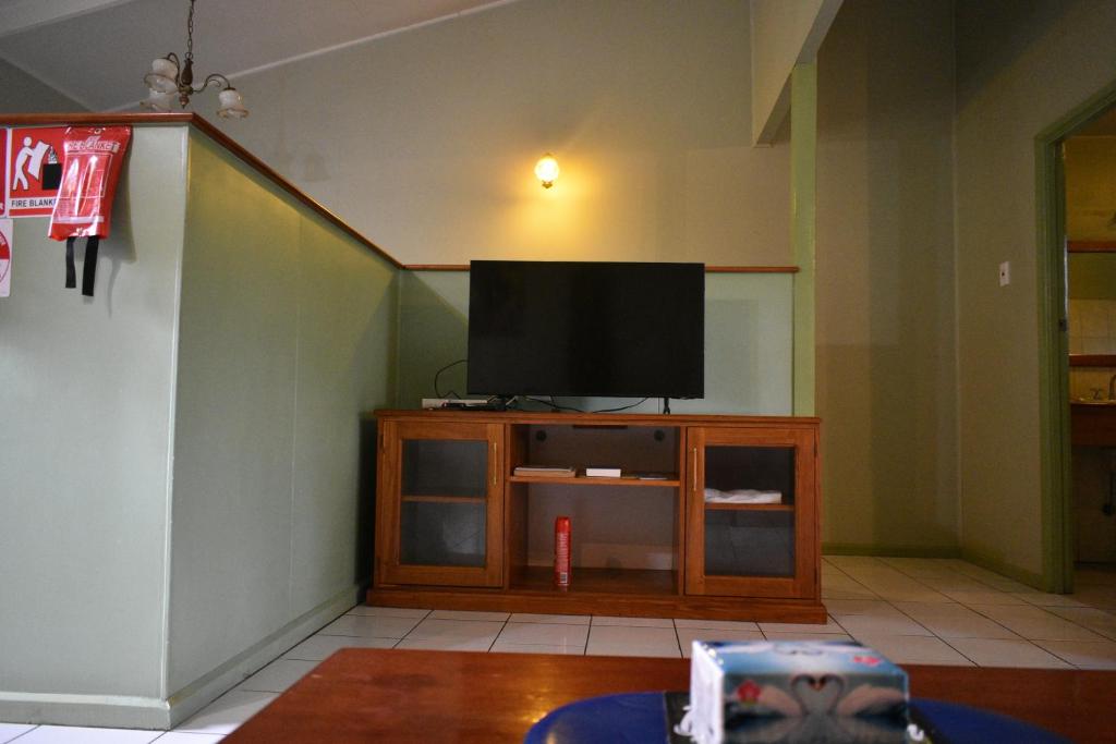 Pacific Gardens Hotel photo 1
