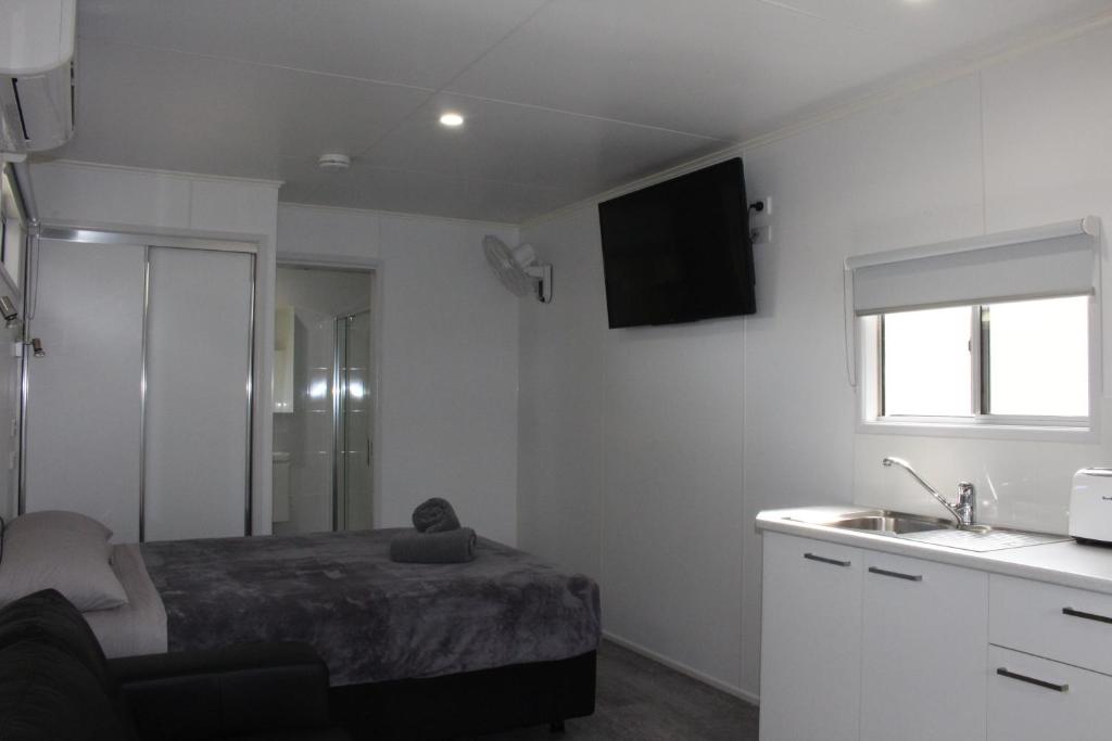 Huntsville Caravan Park - Tap to explore photos