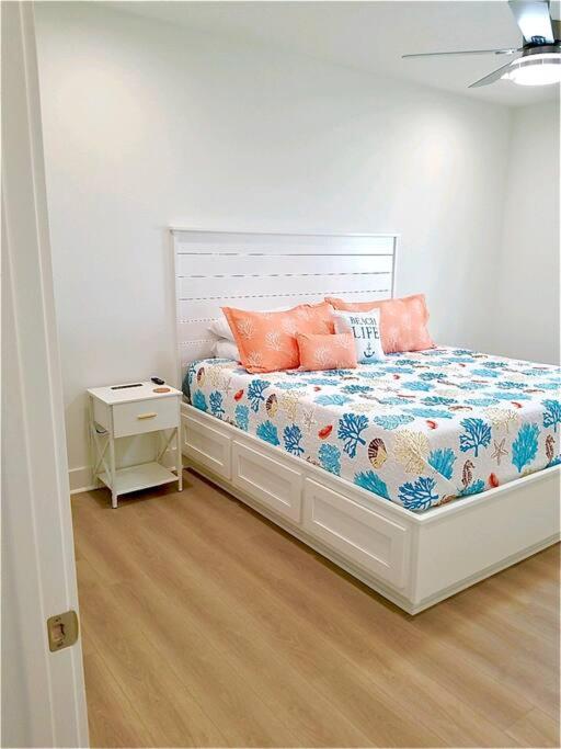 Calypso Cove-Golf Cart included-Sleeps up to 12 photo 2
