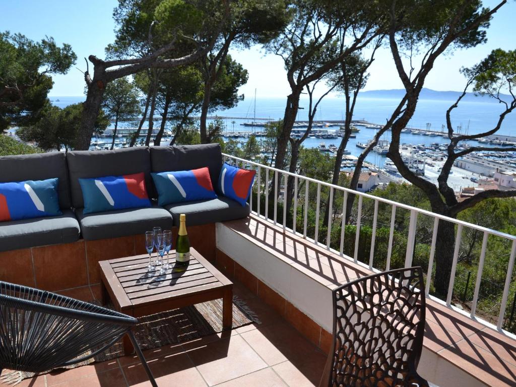 Apartamento L'Estartit, 3 dormitorios, 6 personas - ES-323-68