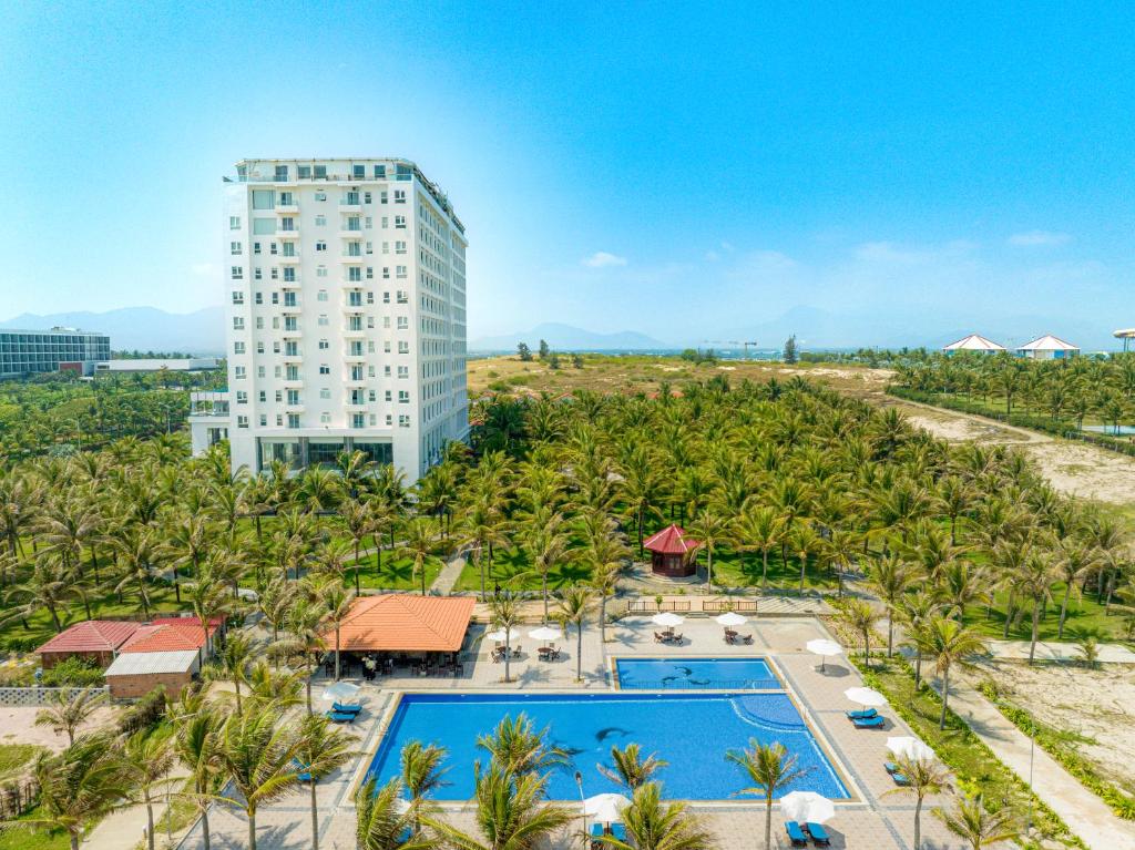 Ocean Waves Resort Cam Ranh photo 1