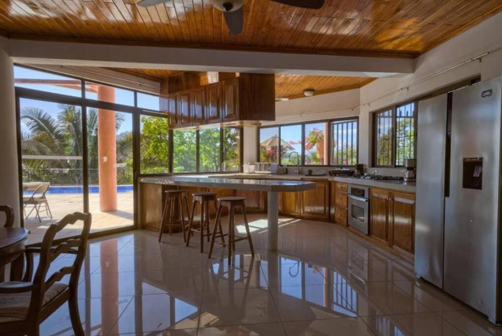 7 Stunning poolside 2bd 2bth condo, GREAT location! photo 1