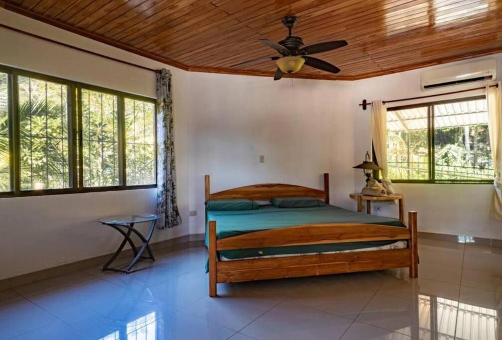7 Stunning poolside 2bd 2bth condo, GREAT location! photo 3