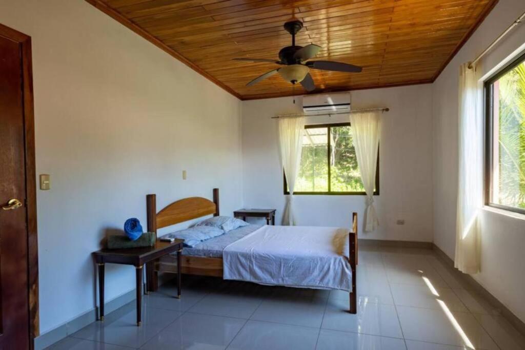 7 Stunning poolside 2bd 2bth condo, GREAT location! photo 4