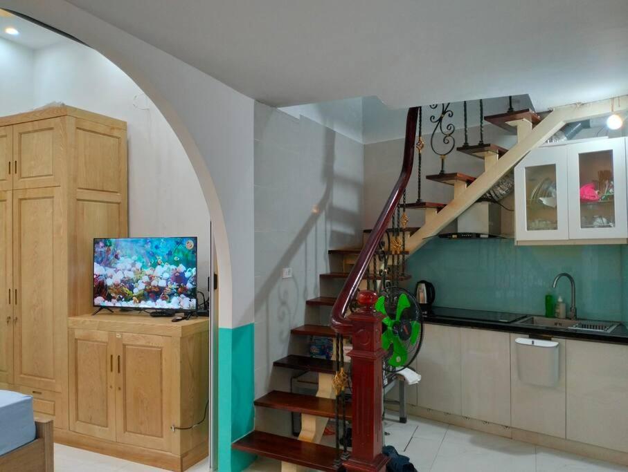 May house in Hanoi Old Quarter