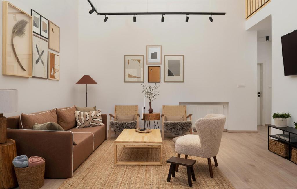 Amazing Home In Gospic With Wifi photo 2