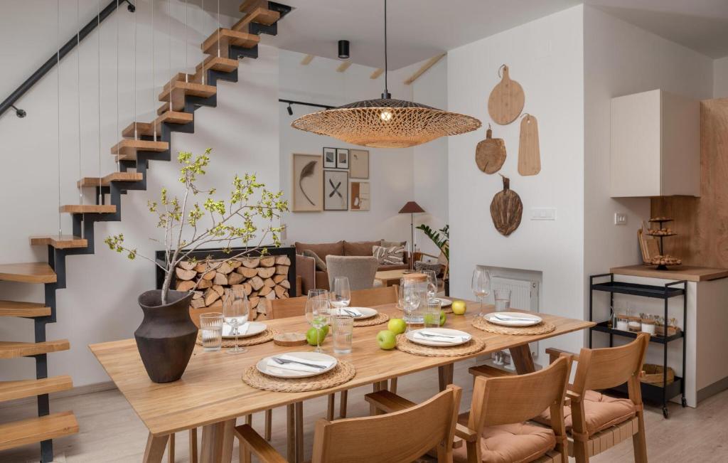Amazing Home In Gospic With Wifi photo 4