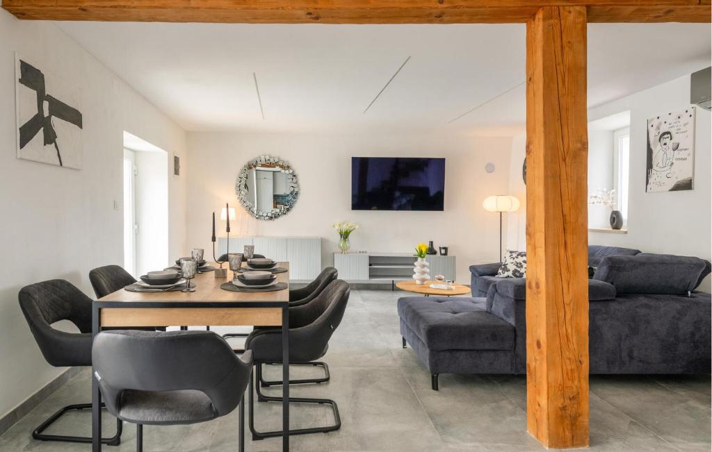 Lovely Home In Vidulini With Kitchen photo 2