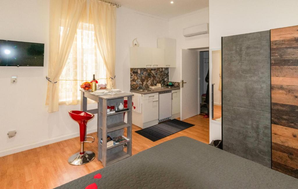 Cozy Apartment In Bakar With Kitchen photo 4