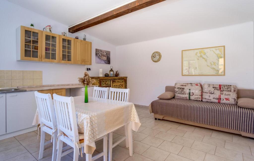 Amazing Home In Cunski With Kitchen photo 1