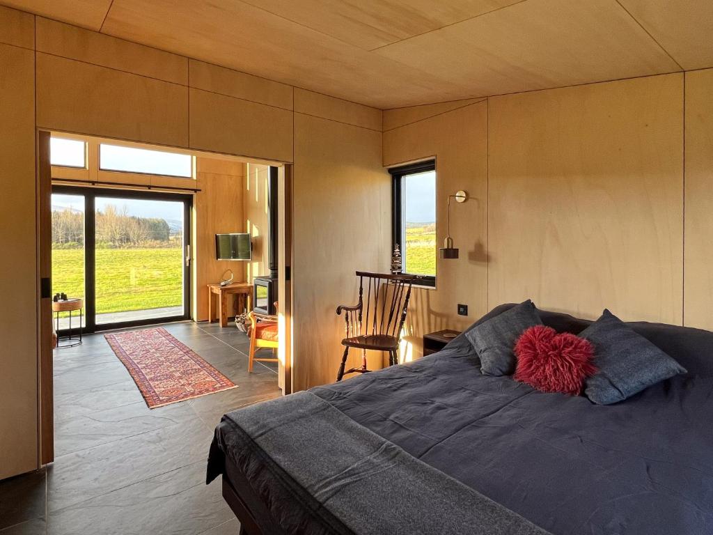 Tillyfruskie Farm Cabin photo 3