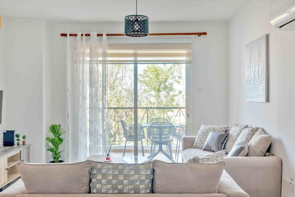 Phaedrus Living: Modern City Flat Elpida photo 4