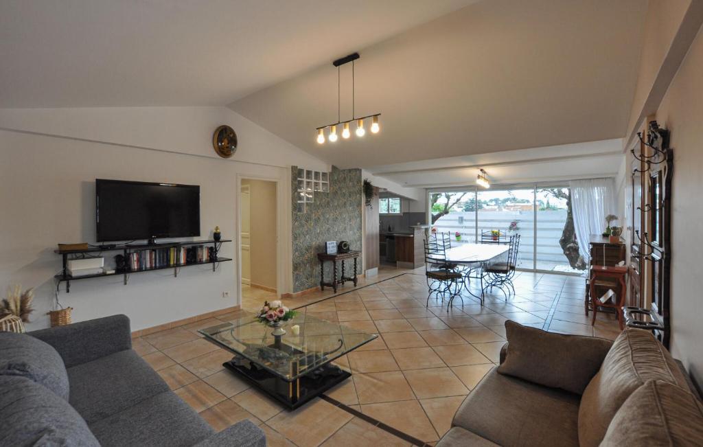 Awesome Home In Mougins With Wifi photo 1