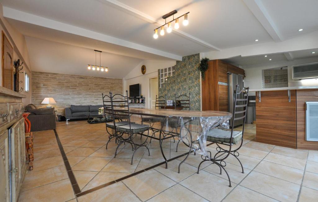 Awesome Home In Mougins With Wifi photo 3