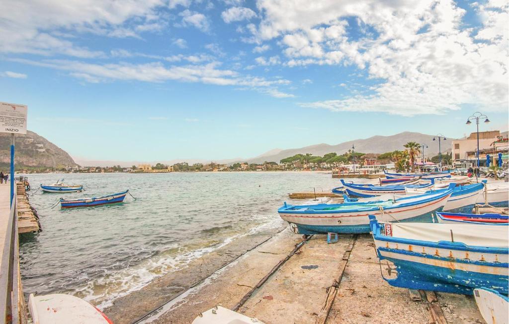 Cozy Apartment In Mondello With Wifi