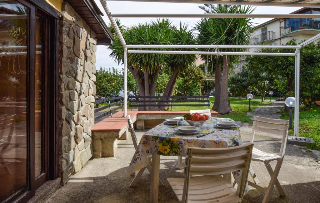 2 Bedroom Beautiful Home In Torrenova photo 1