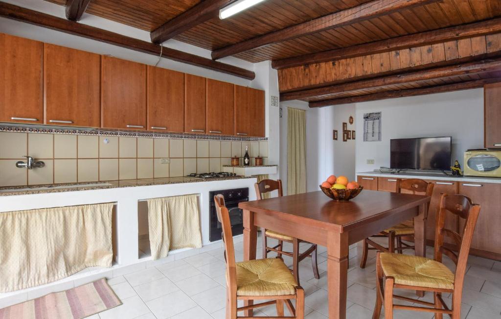 2 Bedroom Beautiful Home In Torrenova photo 4