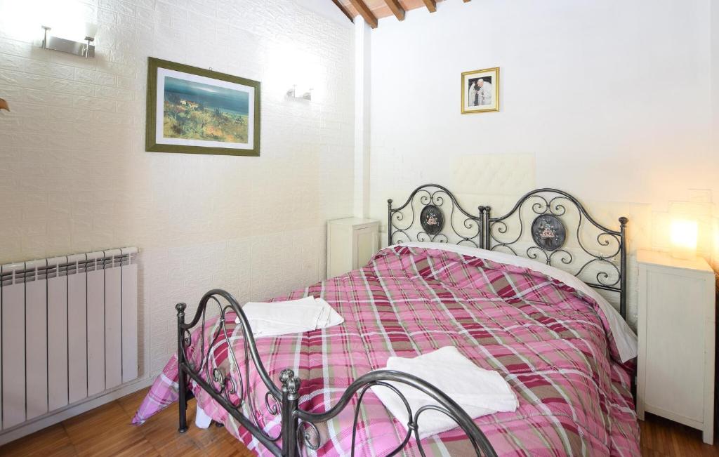 1 Bedroom Stunning Apartment In Gubbio photo 3