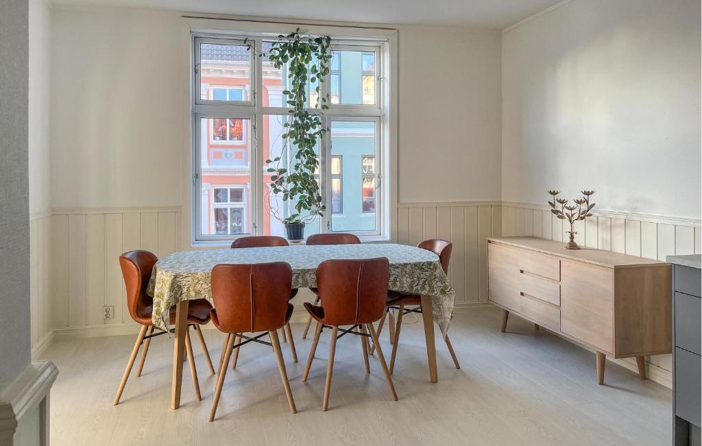 Beautiful Apartment In Bergen With Kitchen photo 3