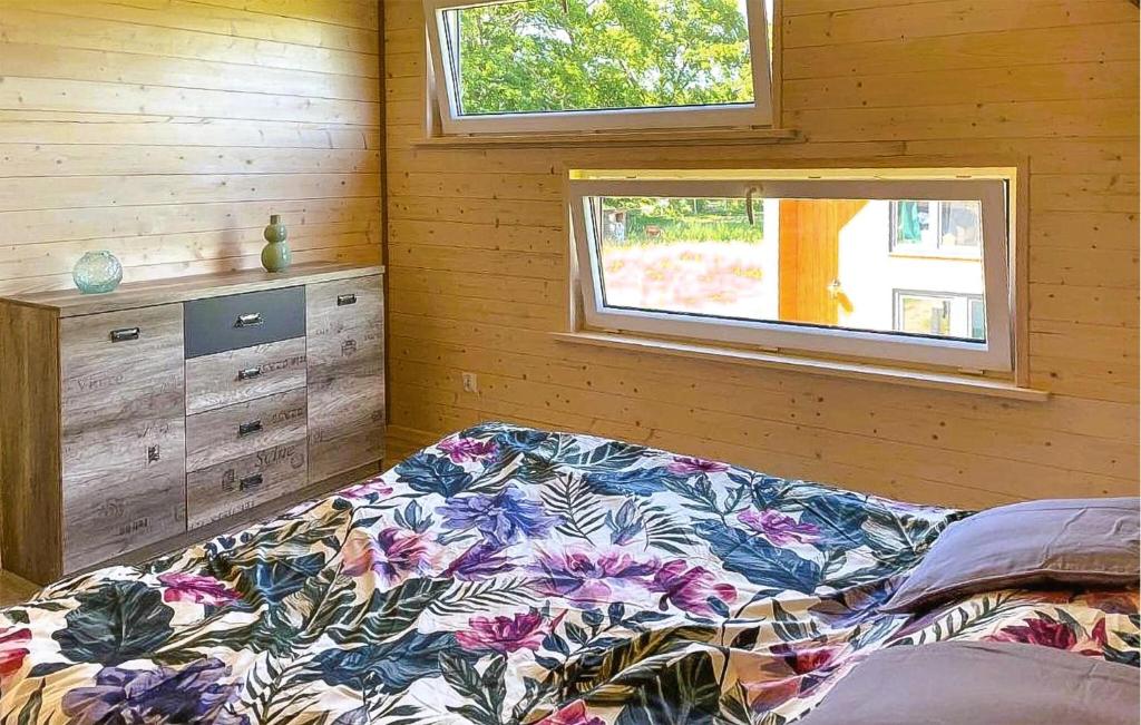 3 Bedroom Stunning Home In Osieki Leborskie photo 3