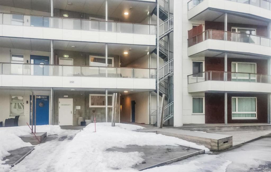 1 Bedroom Amazing Apartment In Troms photo 4