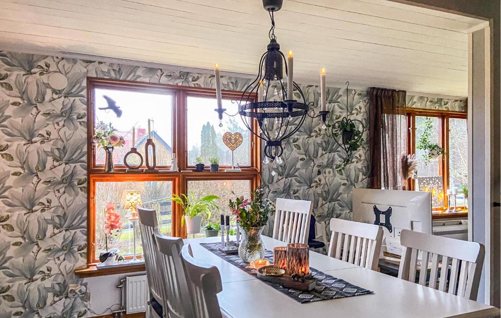 Lovely Home In Lrbro With Kitchen photo 1