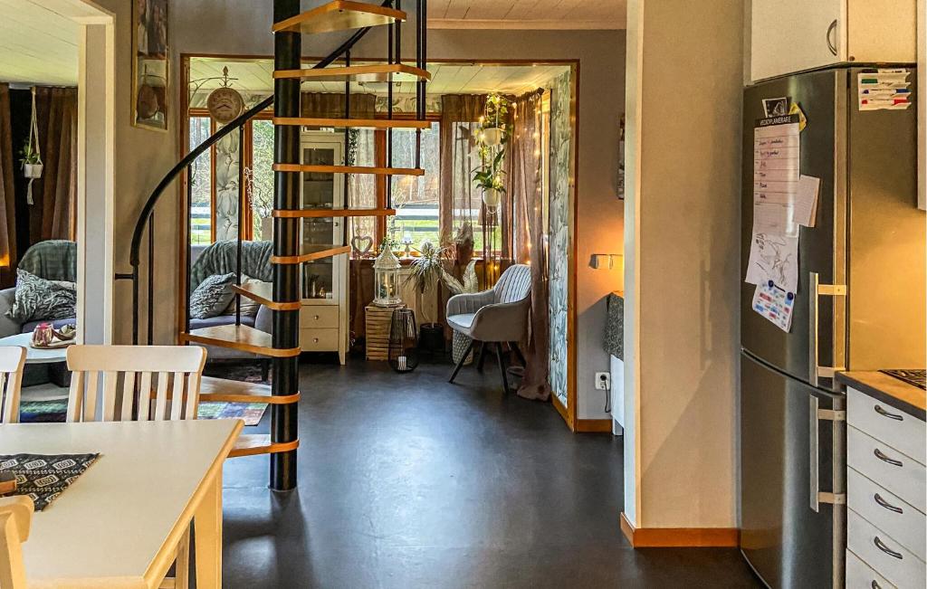 Lovely Home In Lrbro With Kitchen photo 3
