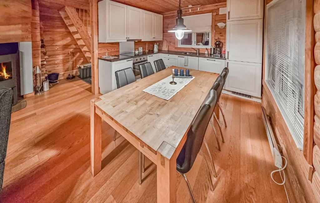 Nice Home In Kongsberg With Kitchen photo 3