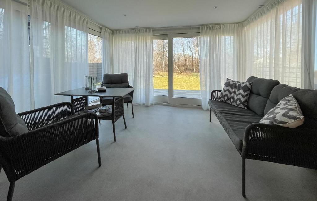 Amazing Home In ngelholm With Kitchen photo 3