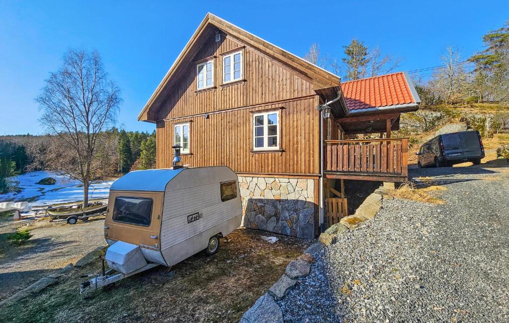 Lovely Home In Stathelle With Wifi