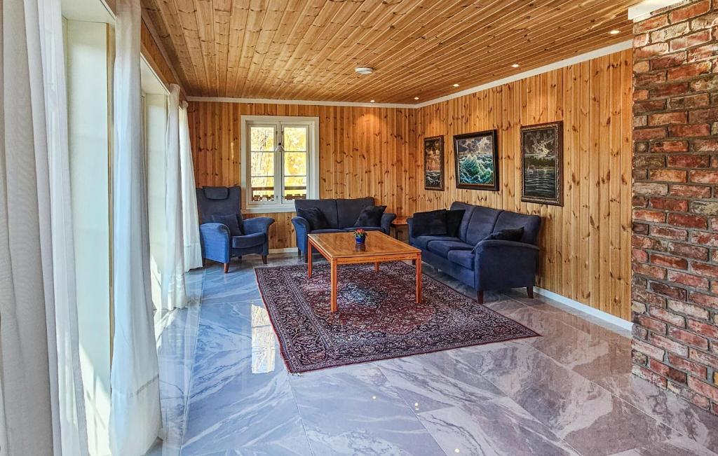 Lovely Home In Stathelle With Wifi photo 2