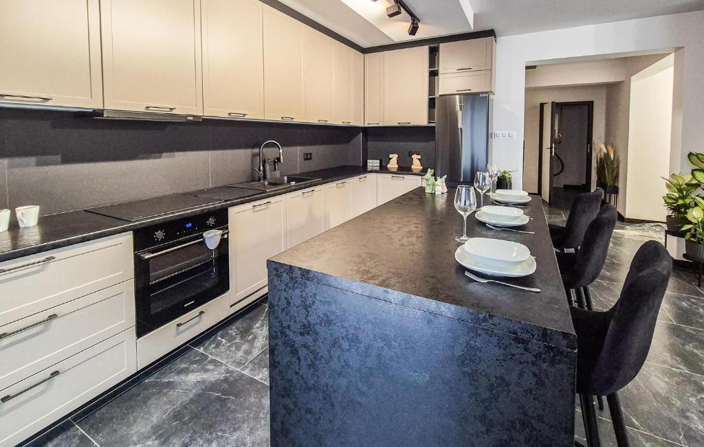 Nice Home In Kamien Pomorski With Kitchen photo 4