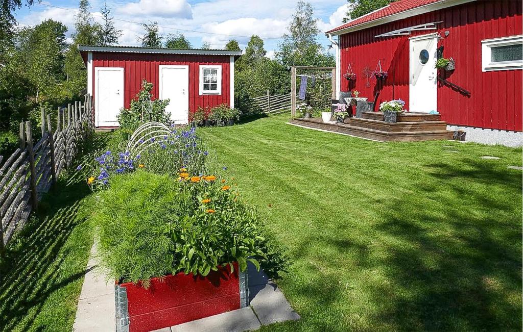 Awesome Home In Vrnamo With Kitchen photo 4