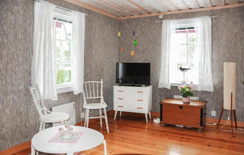 Pet Friendly Home In Vse With Lake View photo 1