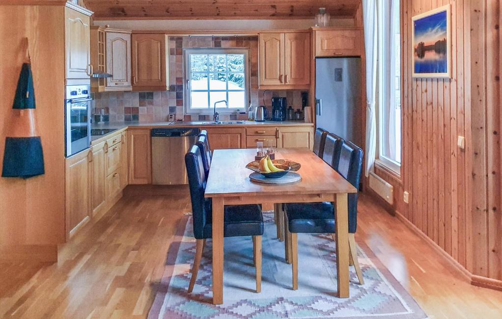 3 Bedroom Amazing Home In rjng photo 1