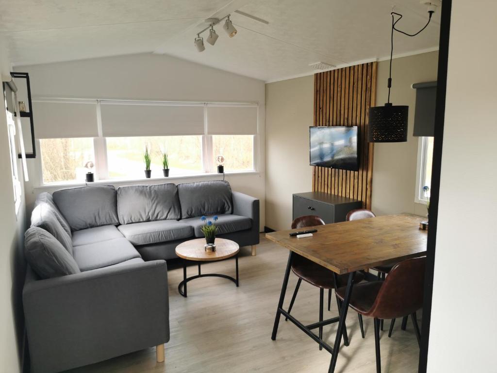 Stacaravan 5 Sterren Vakantiepark De Kuilart Friesland aan het Meer met Zwembad 5P photo 2