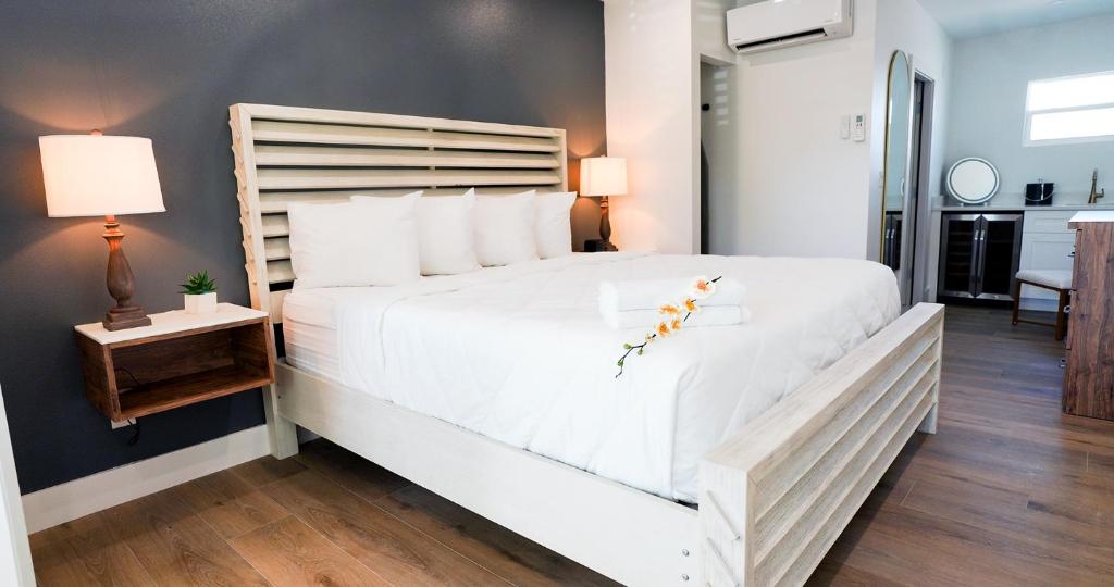Ivory Sands Beach Suites photo 3