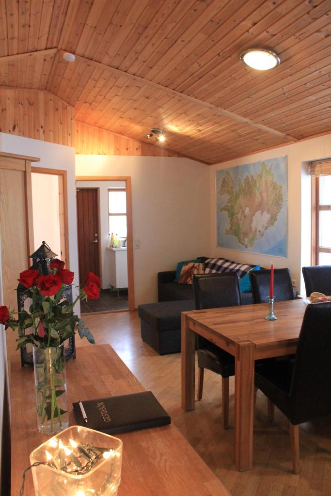 Arabær Holiday Home