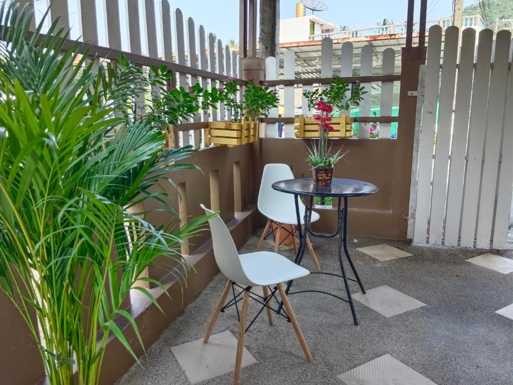 Cozy Bangtao Beach Rooms photo 1