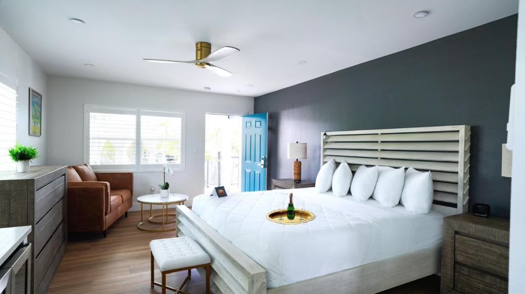Ivory Sands Beach Suites photo 4
