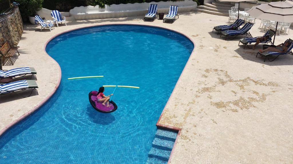 Вилла (Вилла с видом на море), Villa Guitarron