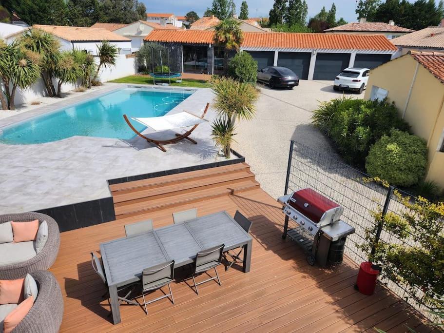 Villa avec piscine à 10 min des plages