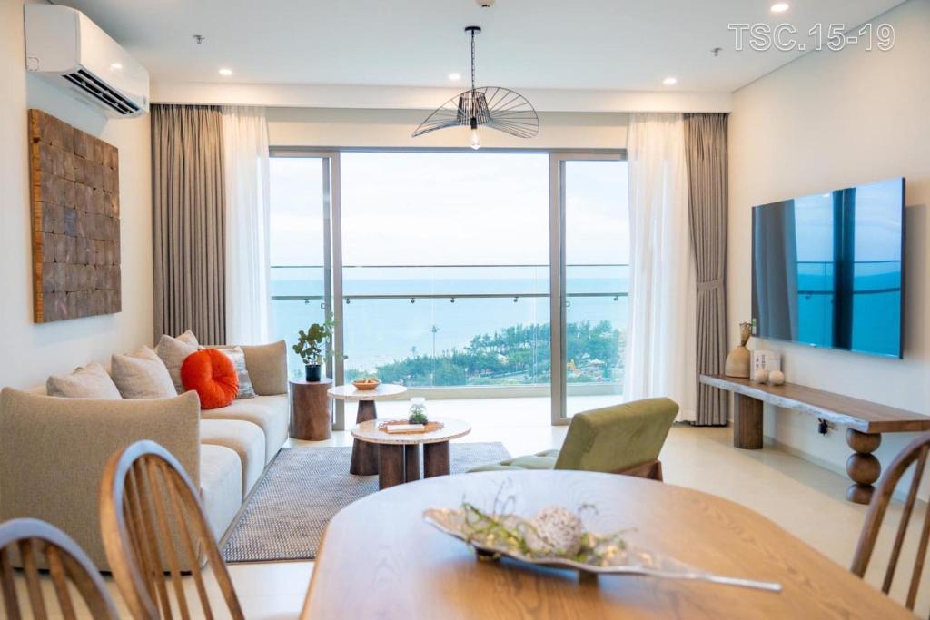 The Song Apartment Sea View 5*