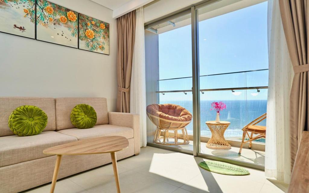 The Song Apartment Sea View 5*