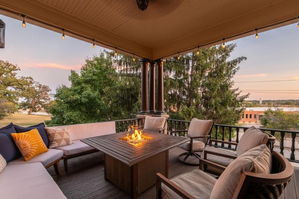Lively Mansion of Davenport photo 3